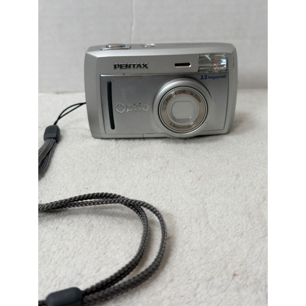 Pentax Optio 33L Digital Camera Silver 3.2MP 3x Zoom Flip Screen Y2K